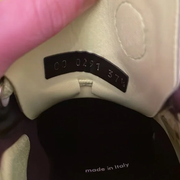 Louis Vuitton Run 55 Sneakers Size 7.5 - Picture 4 of 6